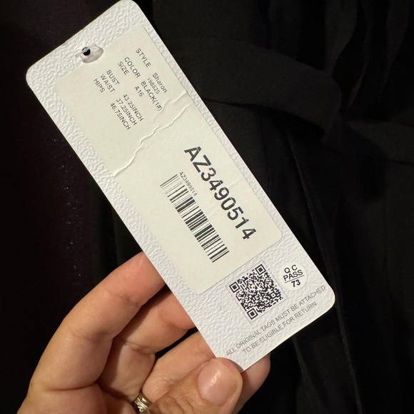 Black Evening Gown - Picture 4 of 4